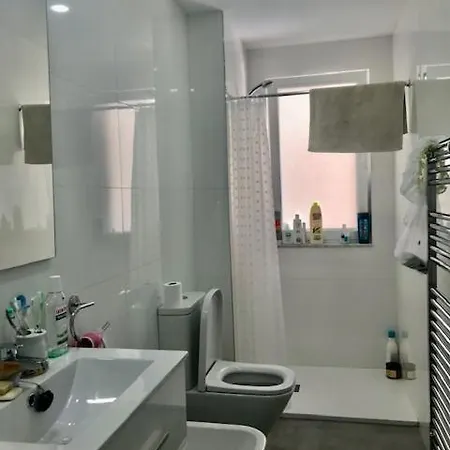 Piso Luminoso Y Tranquilo Bien Ubicado